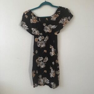 FOREVER‎ 21 Black Floral Off Shoulder Ruffle Dress Size S
